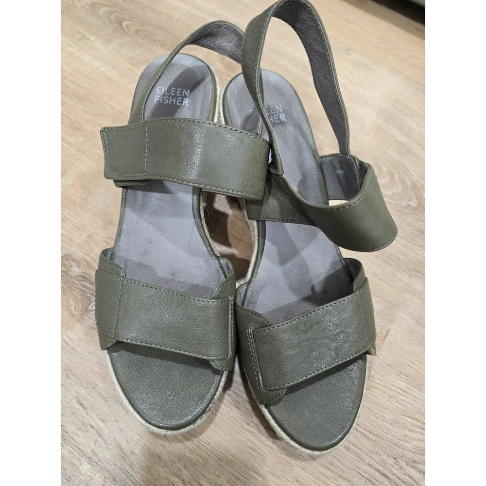 EILEEN FISHER Women's Size 8 Olive Green Leather Espadrille Wedge Sandals